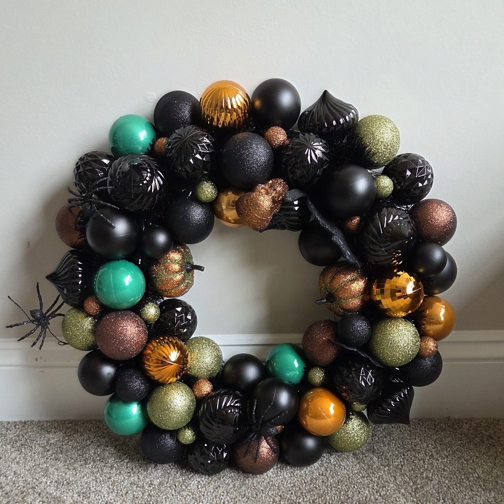 Halloween Themed Decorative Wreath